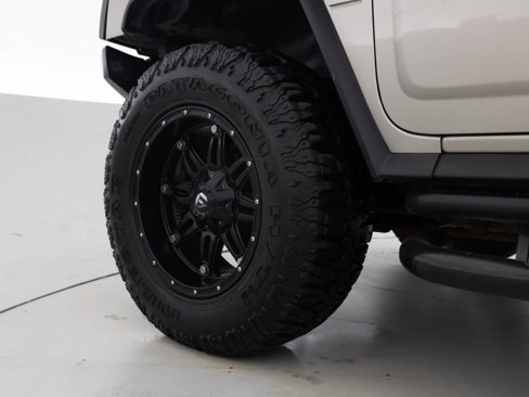 Used 2003 HUMMER H2 w/ Preferred Equipment Group image 17