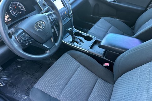 Used 2017 Toyota Camry LE image 12