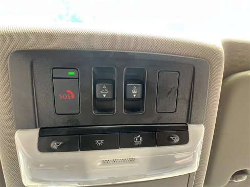 Used 2023 Nissan Rogue SV w/ SV Premium B Package image 25