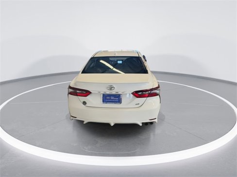 Used 2021 Toyota Camry SE image 10