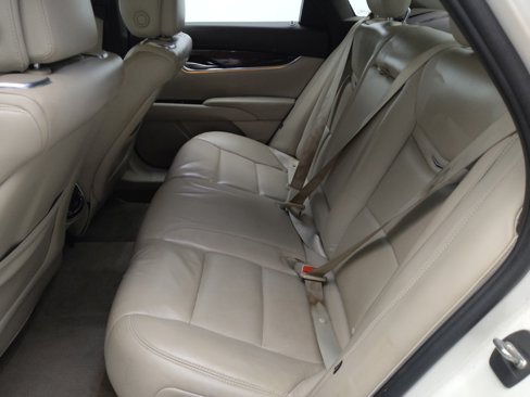 Used 2013 Cadillac XTS Premium image 18