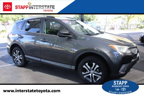 Used 2017 Toyota RAV4 LE image 1