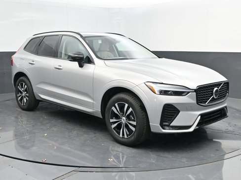 New 2025 Volvo XC60 B5 Core image 1