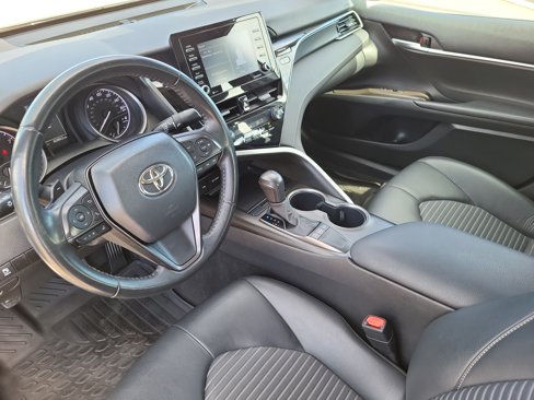 Used 2023 Toyota Camry SE image 7