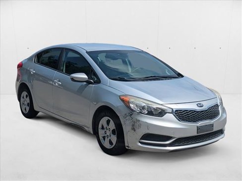 Used 2016 Kia Forte LX image 3