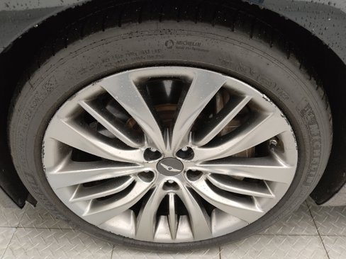 Used 2015 Hyundai Genesis 5.0 w/ Option Group 05 image 31
