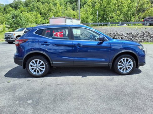 Used 2022 Nissan Rogue Sport SV w/ Technology Package image 6