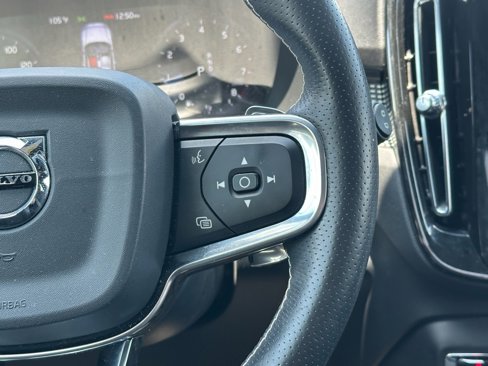 Used 2020 Volvo XC40 T5 R-Design w/ Protection Package image 10