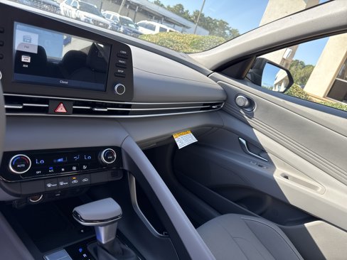 New 2025 Hyundai Elantra Sport image 10