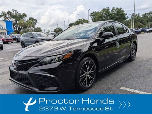 Used 2023 Toyota Camry SE image 6