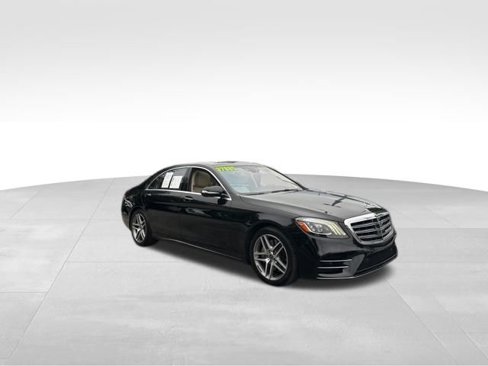 Used 2018 Mercedes-Benz S 560 Sedan image 3