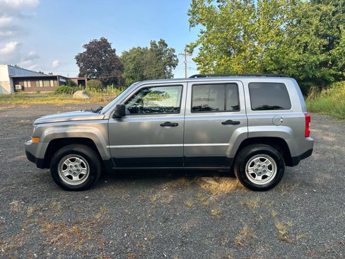 Used 2016 Jeep Patriot Sport image 8