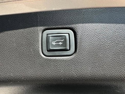 Used 2021 Chevrolet Blazer LT image 23