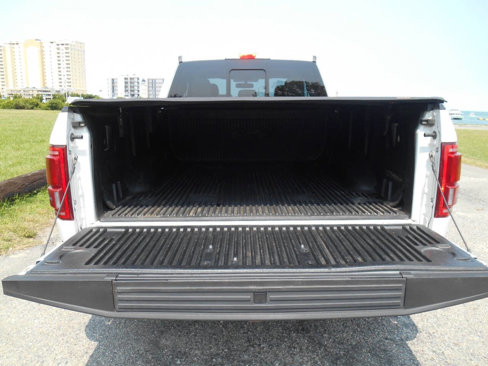 Used 2016 Ford F150 Lariat image 10