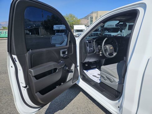 Used 2018 Chevrolet Silverado 1500 W/T w/ Trailering Package image 13