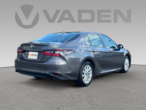 Used 2024 Toyota Camry LE image 18