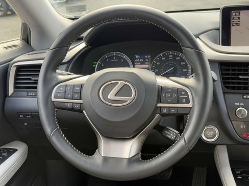 Used 2018 Lexus RX 350L w/ Premium Package image 9