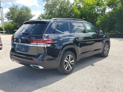 Certified 2022 Volkswagen Atlas SE image 5
