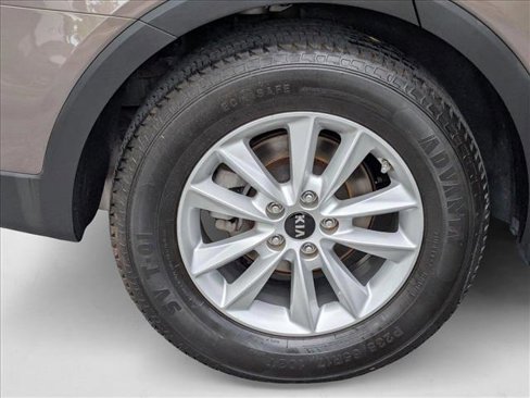 Used 2019 Kia Sorento LX image 22
