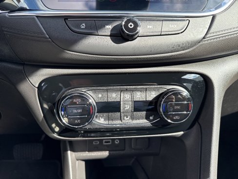 Certified 2022 Buick Encore GX Select w/ Sport Touring Package image 28