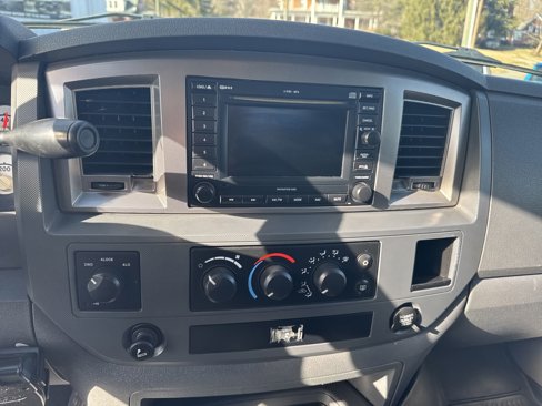 Used 2006 Dodge Ram 3500 Truck SLT image 12