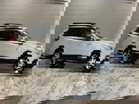Used 2013 Subaru Outback 2.5i Limited w/ Moonroof Pkg image 6