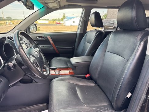 Used 2013 Toyota Highlander Limited image 10