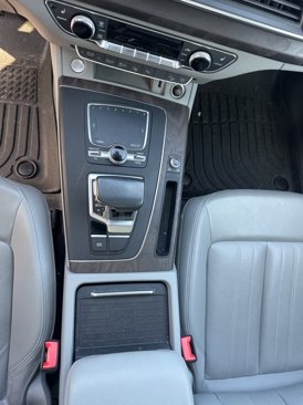 Used 2019 Audi Q5 Prestige w/ Prestige Package image 6