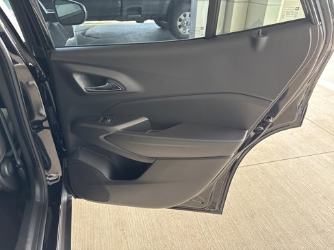 New 2025 Chevrolet Trax LT w/ Sunroof Package image 26