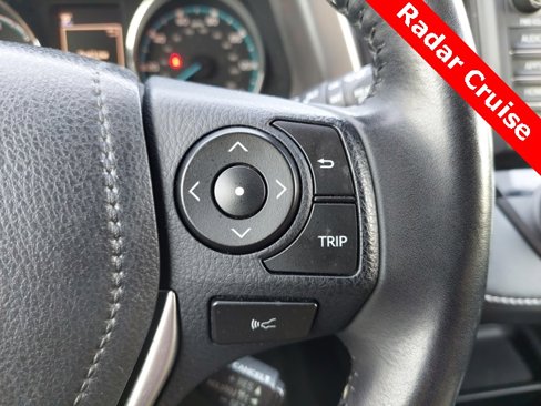 Used 2018 Toyota RAV4 Limited image 23