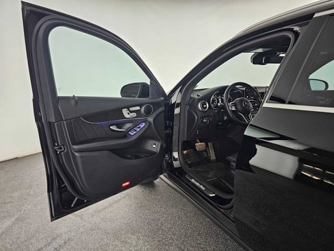 Used 2022 Mercedes-Benz GLC 300 4MATIC w/ AMG Line image 21