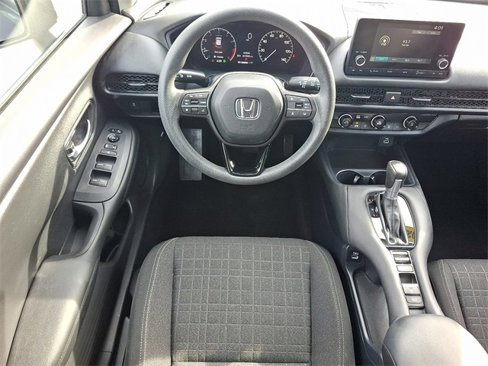 Used 2023 Honda HR-V LX image 11