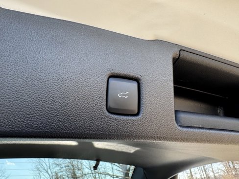 New 2025 Ford Escape ST-Line w/ Equipment Group 301A image 12