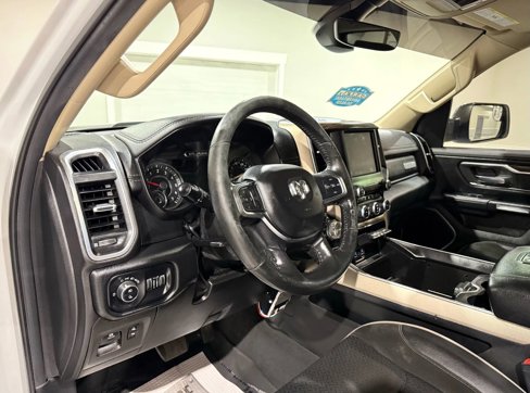 Used 2019 RAM 1500 Laramie image 11