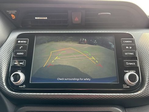 Used 2022 Nissan Kicks SV image 8