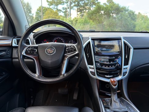 Used 2016 Cadillac SRX Luxury image 3