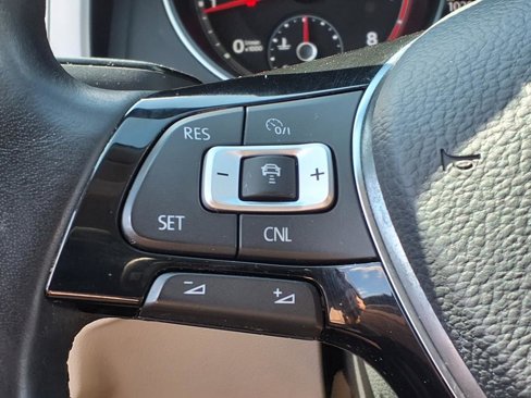 Used 2018 Volkswagen Atlas SE image 28