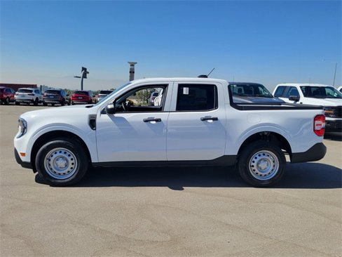 New 2025 Ford Maverick XL image 4