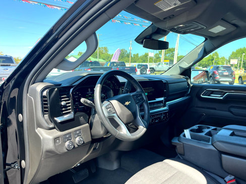 Used 2023 Chevrolet Silverado 1500 LT image 12