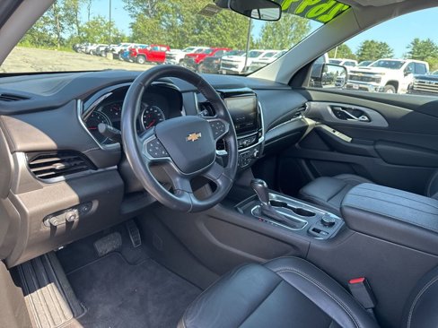 Used 2020 Chevrolet Traverse LT w/ Driver Confidence II Package image 17