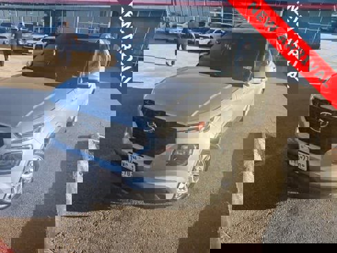 Used 2021 Hyundai Venue SE image 1