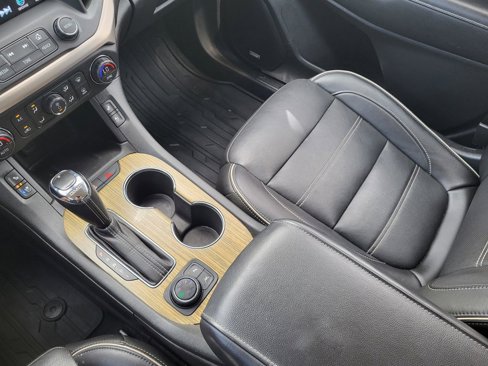 Used 2019 GMC Acadia Denali image 15