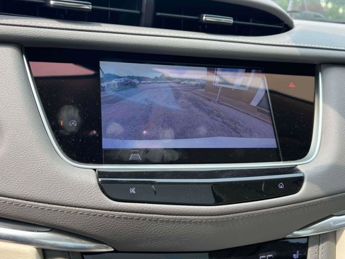 Certified 2022 Cadillac XT5 Premium Luxury image 18