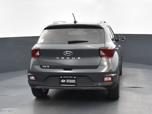 Certified 2024 Hyundai Venue Limited image 5