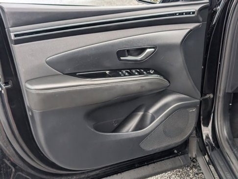 Used 2022 Hyundai Tucson Limited image 15