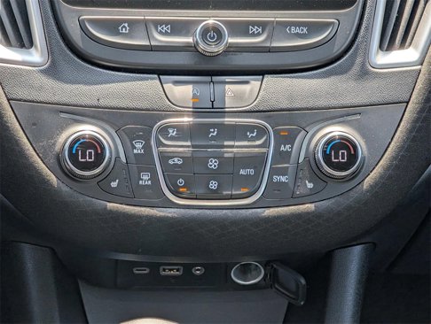 Used 2023 Chevrolet Malibu LT image 18