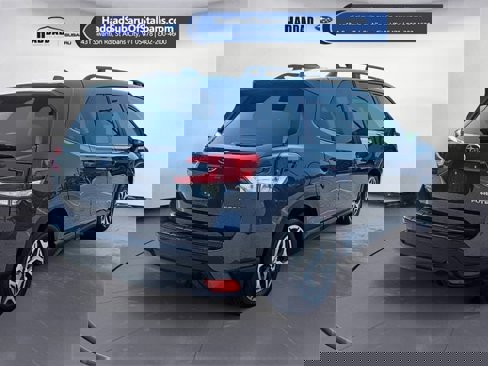 Used 2022 Subaru Forester Premium image 5