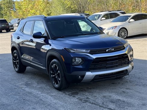Used 2022 Chevrolet TrailBlazer LT w/ Convenience Package image 3