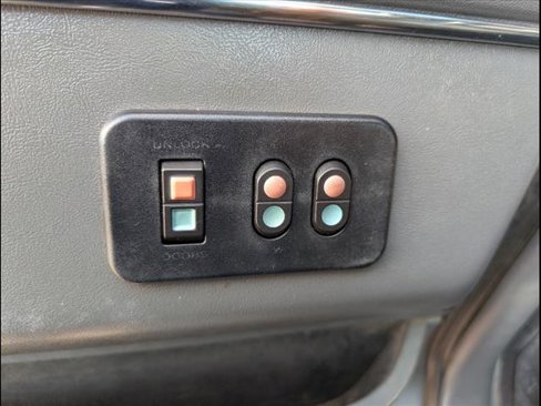 Used 1990 Ford F150 4x4 Regular Cab image 15