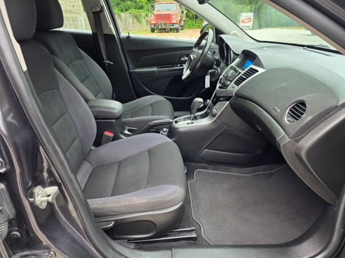 Used 2014 Chevrolet Cruze LT image 21